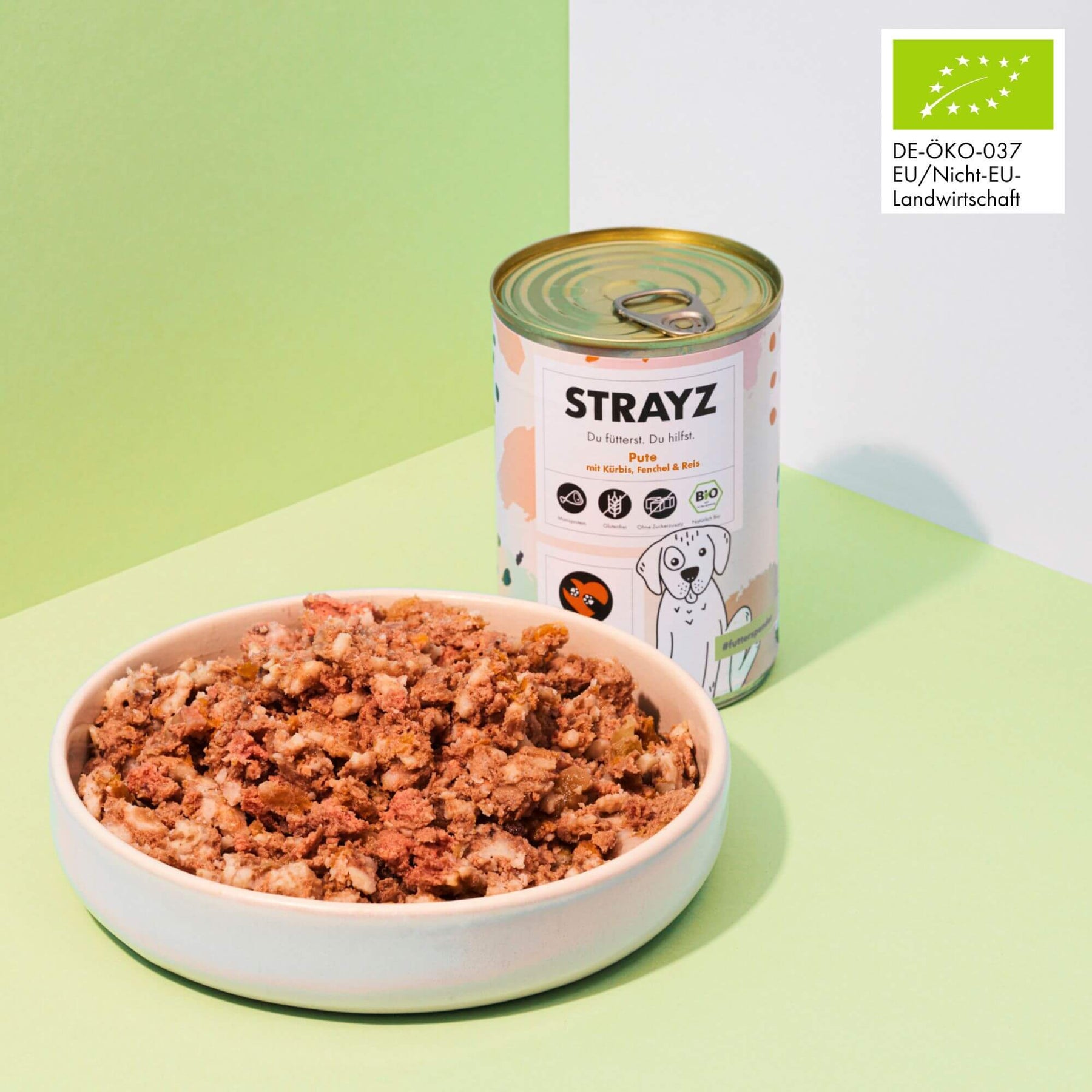 Bio Hundefutter mit Pute ohne Zucker und Gluten von STRAYZ im Napf