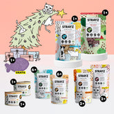 Bio Katzenfutter & Bio Katzensnacks von STRAYZ in einem weihnachtlichen Paket. 1x Lachs Snack, 1x Hirsch Snack, 6x Suppe Lachs, 6x Suppe Huhn, 1x Nassfutter in Soße Huhn, 1x Nassfutter in Soße Pute, 1x Nassfutter Ente & Süßkartoffel, 1x Nassfutter Gans & Kürbis