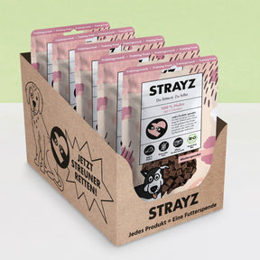Hundeleckerli aus 100% Bio-Huhn von STRAYZ. Frei von Zucker, Getreide und Füllstoffen. Jedes Produkt spendet für Straßenhunde in Not. In jedem Beutel sind 80 Gramm Snacks enthalten. Die Snacks sind kleine Würfel. Box mit 5 x 50 Gramm.
