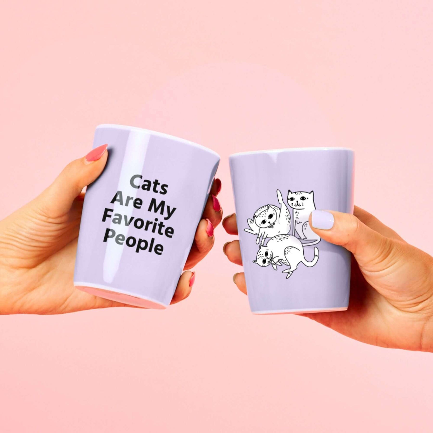 STRAYZ Tasse mit Katzenmotiv in lila und aus Porzellan mit Spruch "Cats are my favorite people"